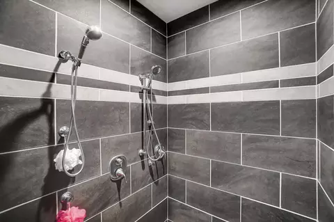 Bath - 2523 Wildflower Dr, Springfield, OH 45504 photo 5 of 12