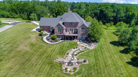 Exterior - 2523 Wildflower Dr, Springfield, OH 45504 photo 2 of 23