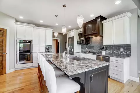 Kitchen - 2523 Wildflower Dr, Springfield, OH 45504 photo 9 of 11
