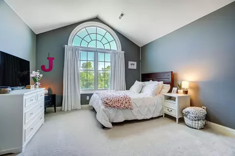 Bedroom - 2523 Wildflower Dr, Springfield, OH 45504 photo 5 of 10