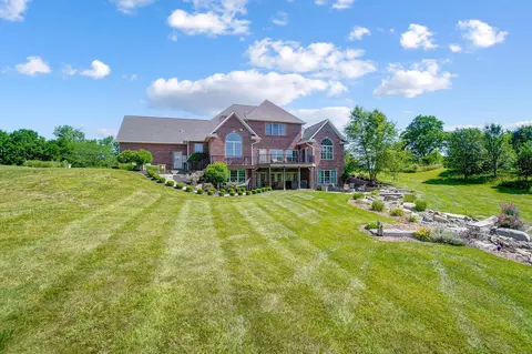 Exterior - 2523 Wildflower Dr, Springfield, OH 45504 photo 9 of 23
