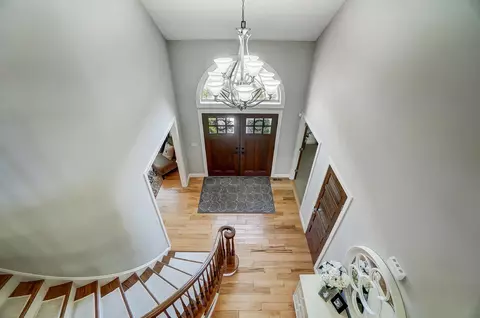 Entry Way - 2523 Wildflower Dr, Springfield, OH 45504 photo 3 of 8