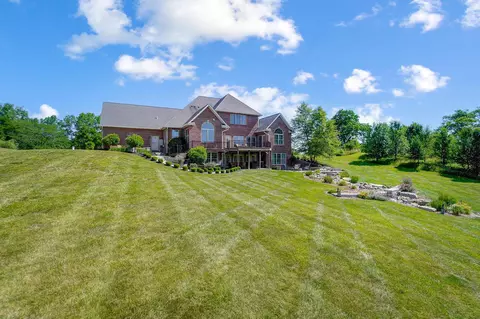 Exterior - 2523 Wildflower Dr, Springfield, OH 45504 photo 7 of 23