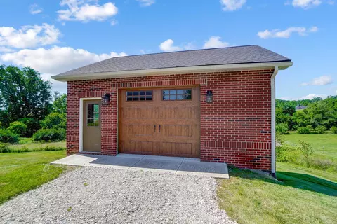 Exterior - 2523 Wildflower Dr, Springfield, OH 45504 photo 20 of 23