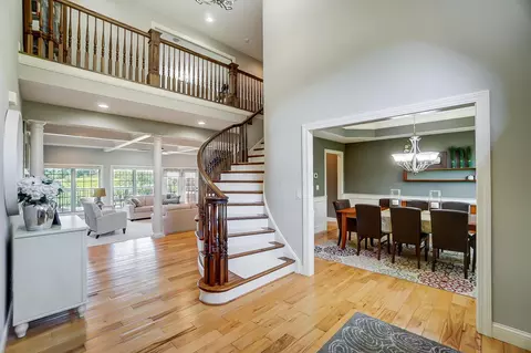 Entry Way - 2523 Wildflower Dr, Springfield, OH 45504 photo 4 of 8