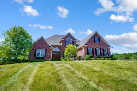 Exterior - 2523 Wildflower Dr, Springfield, OH 45504 photo 6 of 23