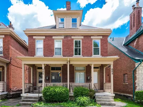 884-886 Dennison Ave, Columbus, OH 43215
