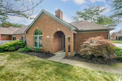 5820 Locbury Ln #R, Dublin, OH 43016