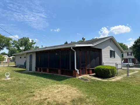 417 Edwards Rd, Circleville, OH 43113 photo 2