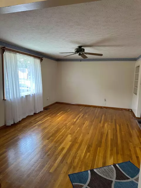 417 Edwards Rd, Circleville, OH 43113 photo 5