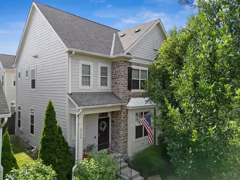 6733 Hobbs Landing Dr E #8, Dublin, OH 43017