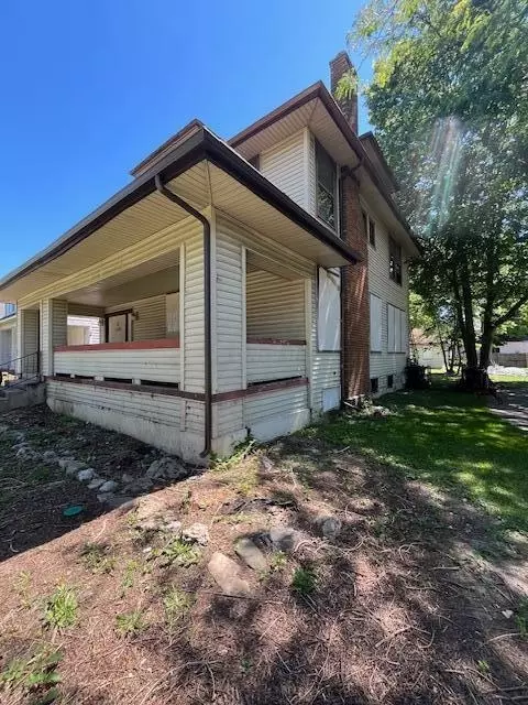 Exterior - 1432 S Fountain Ave, Springfield, OH 45506 photo 2 of 5