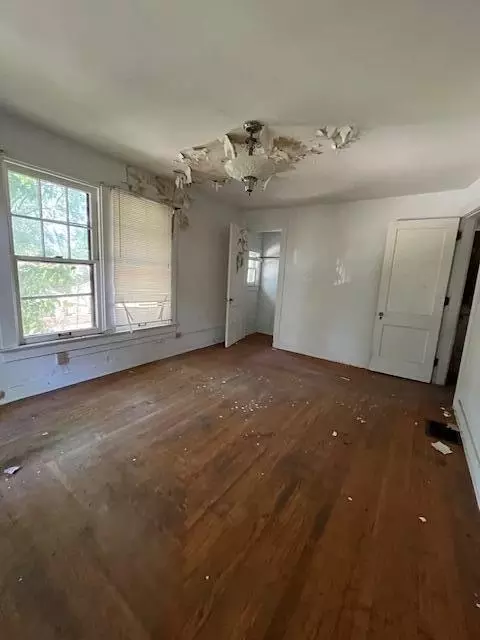 Bedroom - 1432 S Fountain Ave, Springfield, OH 45506 photo 1 of 1
