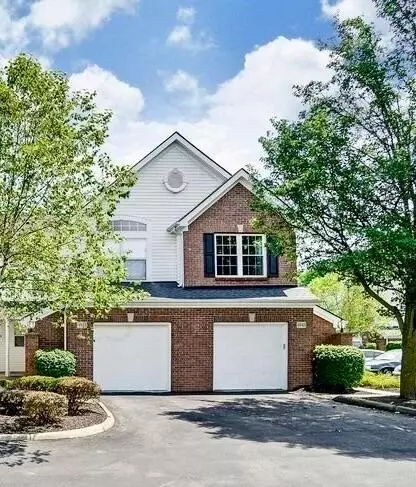 4940 Nordley Vlg, Westerville, OH 43081