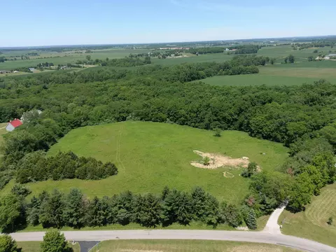 4660 Everett Rd, Urbana, OH 43078
