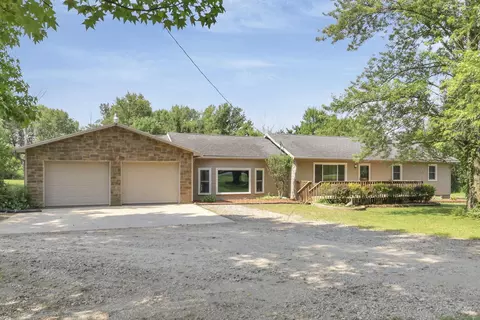 4580 Lock Rd, Centerburg, OH 43011