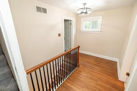 Entry Way - 325 E Longview Ave, Columbus, OH 43202 photo 4 of 4