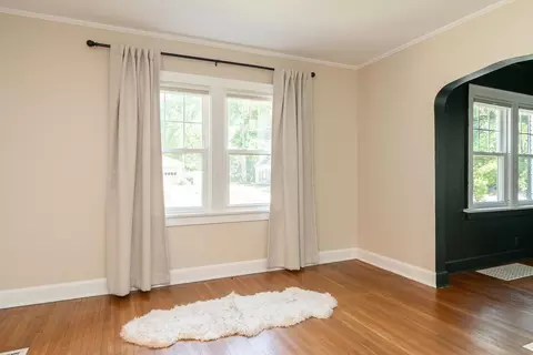 Living - 325 E Longview Ave, Columbus, OH 43202 photo 4 of 5