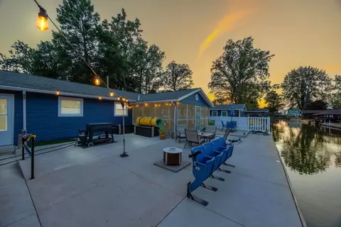 8970 Walnut St, Huntsville, OH 43324
