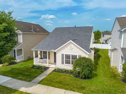 5561 Mossy Creek Dr, Dublin, OH 43016