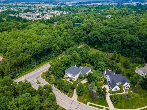 View/Area - 8165 Deep Run, Powell, OH 43065 photo 1 of 3