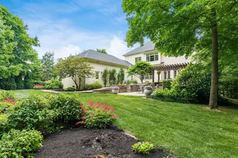 Exterior - 8165 Deep Run, Powell, OH 43065 photo 5 of 11