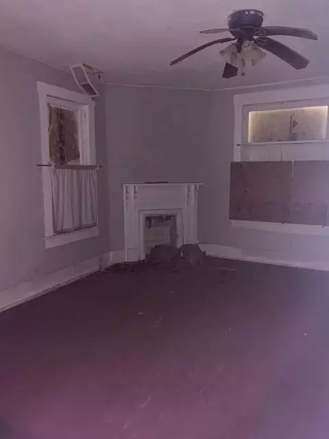 Living - 1319 Clay St, Springfield, OH 45505 photo 4 of 4