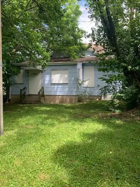 Exterior - 1319 Clay St, Springfield, OH 45505 photo 3 of 6