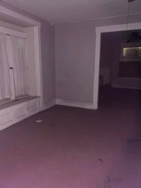 Living - 1319 Clay St, Springfield, OH 45505 photo 1 of 4