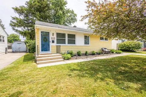 4162 Brookgrove Dr, Grove City, OH 43123