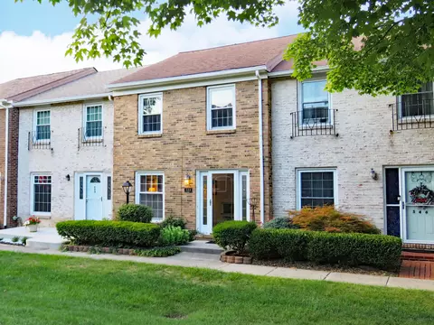 548 Pamlico St, Columbus, OH 43228