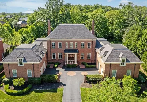 7414 Milton Ct, New Albany, OH 43054