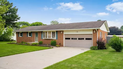 18 Sunset Dr, Newark, OH 43055