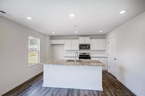 13 Cider Mill Dr, Ashville, OH 43103 photo 9