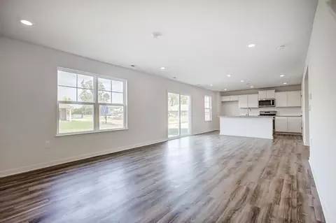 13 Cider Mill Dr, Ashville, OH 43103 photo 7