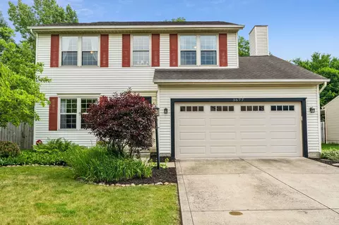 3677 Carriage Run Dr, Hilliard, OH 43026