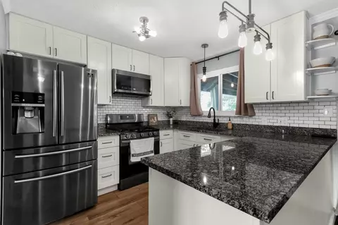 Kitchen - 1920 Ormond Ave, Columbus, OH 43224 photo 3 of 3
