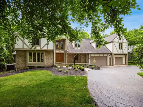 539 Retreat Ln, Powell, OH 43065