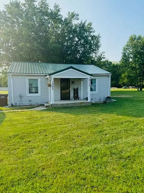 1065 Lewis St, Washington Court House, OH 43160