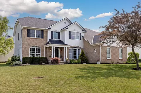 7971 Chateau Ln, Westerville, OH 43082