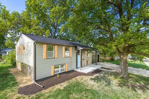 377 Gamewood Dr, Columbus, OH 43230