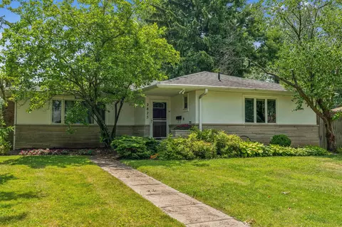 2825 Castlewood Rd, Columbus, OH 43209