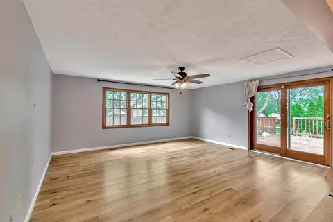 5899 Baytree Dr, Galloway, OH 43119 photo 9