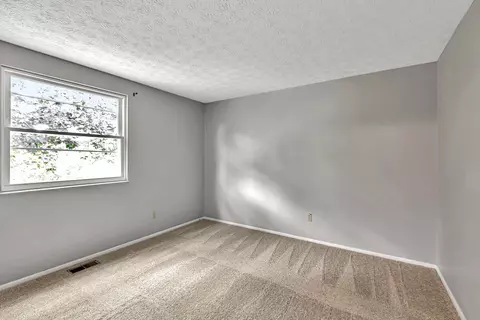 5899 Baytree Dr, Galloway, OH 43119 photo 29
