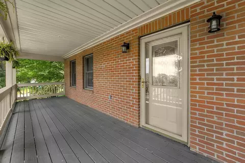Exterior - 692 Alpine Cir, Heath, OH 43056 photo 3 of 8