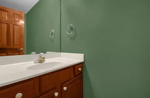 Bath - 692 Alpine Cir, Heath, OH 43056 photo 1 of 6