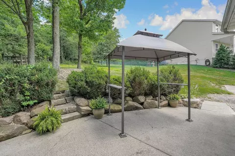 Exterior - 692 Alpine Cir, Heath, OH 43056 photo 8 of 8