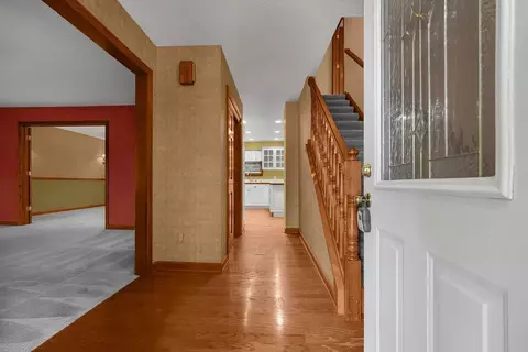 Entry Way - 692 Alpine Cir, Heath, OH 43056 photo 1 of 4