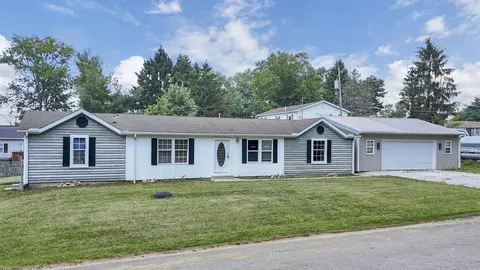 5304 Elfin Ct NE, Thornville, OH 43076