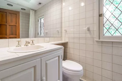 Bath - 2170 E Broad St, Columbus, OH 43209 photo 4 of 7